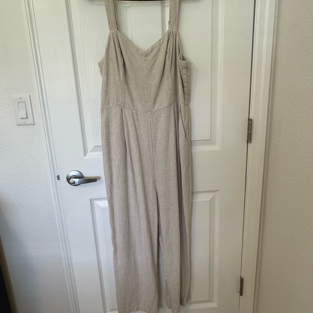 Old Navy Knit Beige Romper. Large petite.